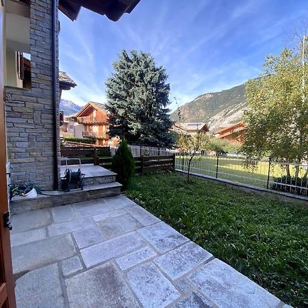 Incantevole Appartamento Con Giardino - Garage Privato E Free Wifi Oulx Eksteriør billede